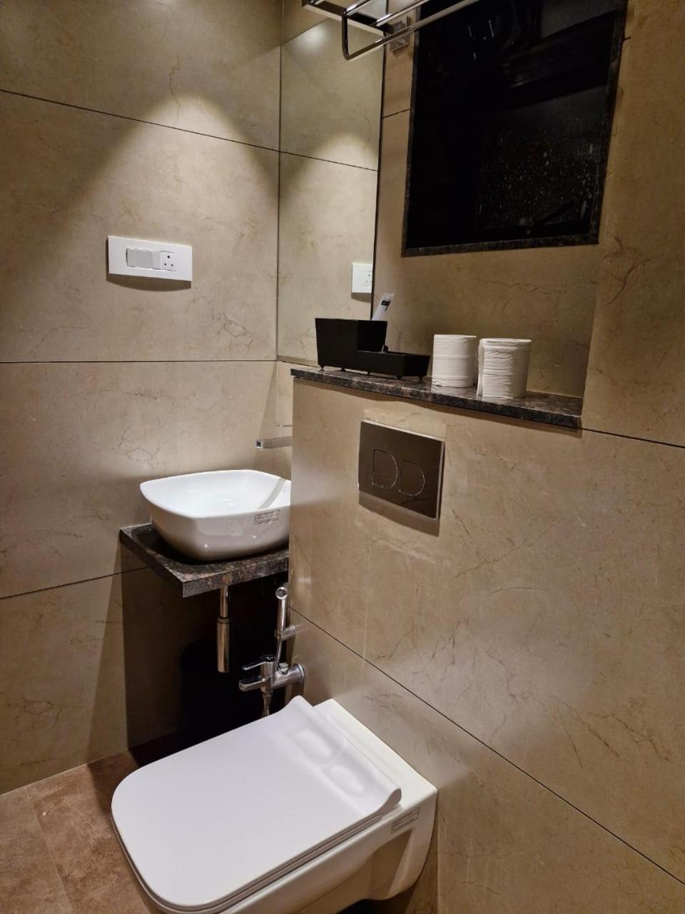 Avenue 10 Boutique Hotel プネ エクステリア 写真
